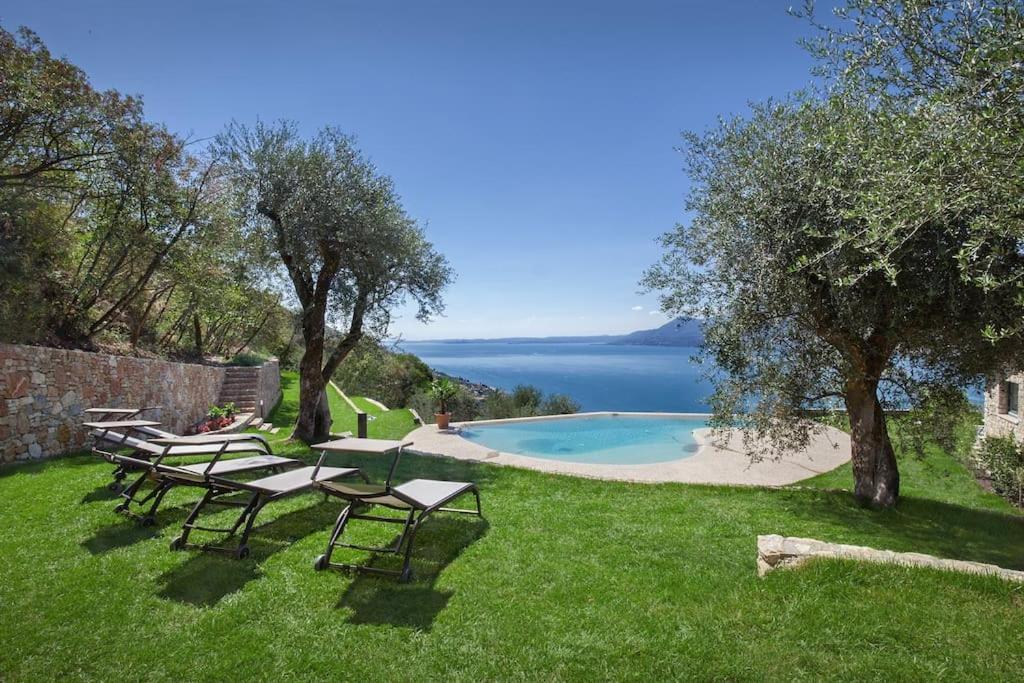 Villa Divina - Apt Divina Con Piscina E Vista Lago Castelletto Di Brenzone Εξωτερικό φωτογραφία