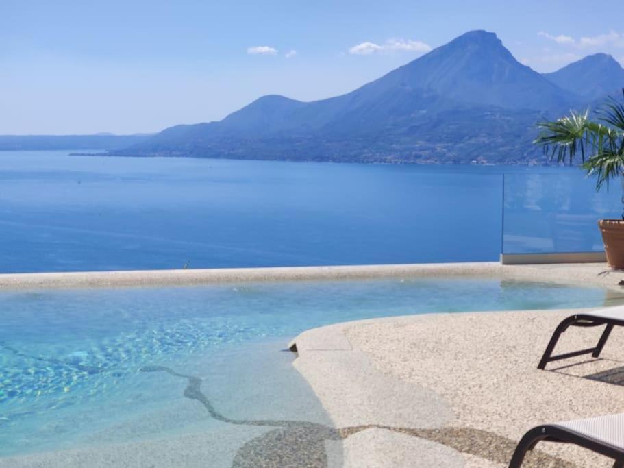 Villa Divina - Apt Divina Con Piscina E Vista Lago Castelletto Di Brenzone Εξωτερικό φωτογραφία