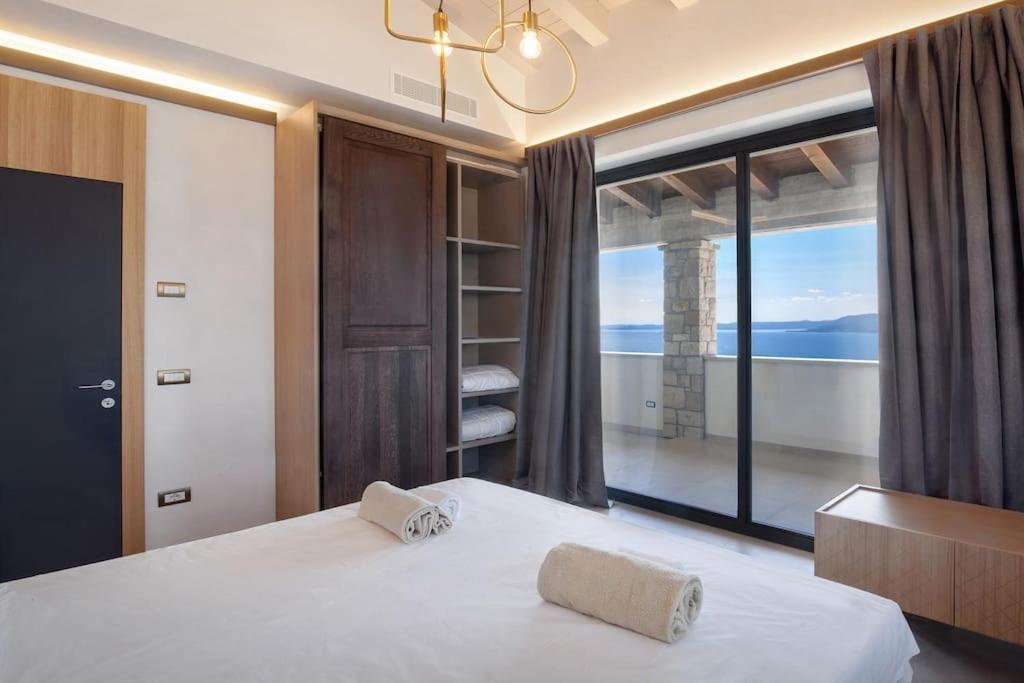 Villa Divina - Apt Divina Con Piscina E Vista Lago Castelletto Di Brenzone Εξωτερικό φωτογραφία