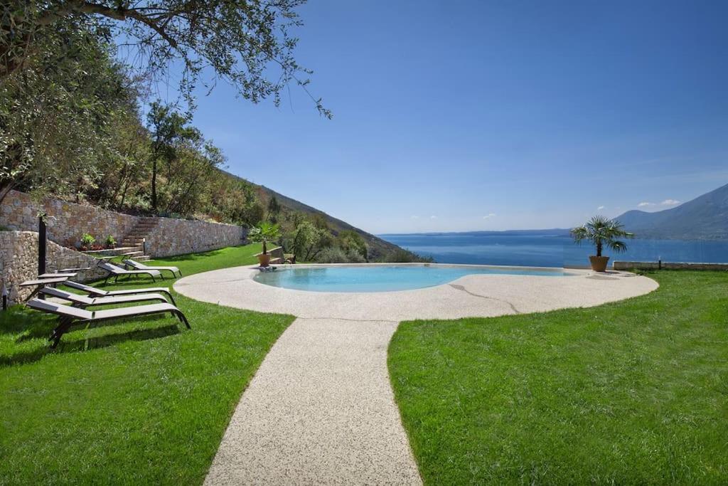Villa Divina - Apt Divina Con Piscina E Vista Lago Castelletto Di Brenzone Εξωτερικό φωτογραφία